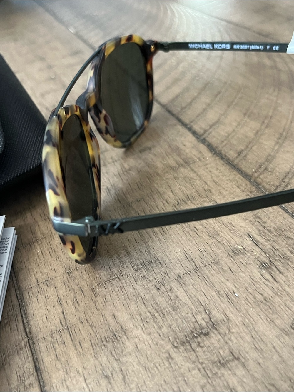 NEW w/CASE MICHAEL KORS SUNGLASSES w/ cleaning cloth and Instructions MK 2031 - Picture 6 of 9